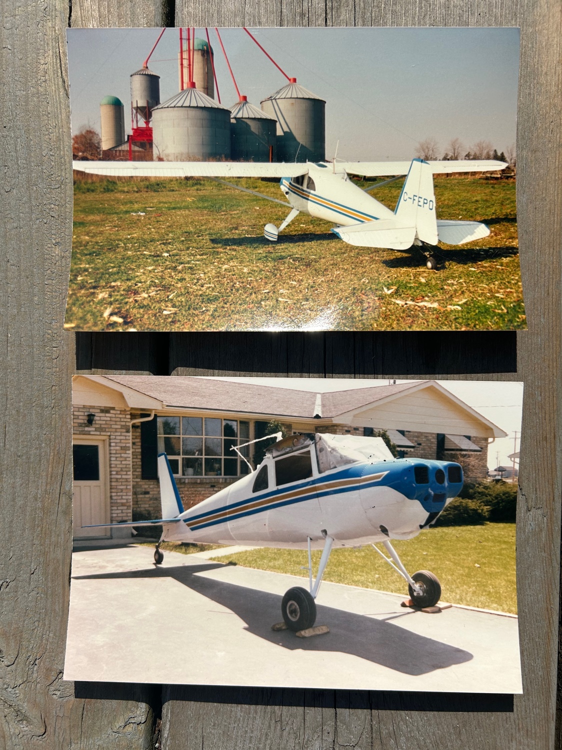 Two photographs of Richard Marcus’ restoration of C-FEPO. The image of the aircraft without wings is in his driveway in Komoka, Ontario in March 1989.The top photo is from September 1989. It has the notation, “Flys like dream” on the reverse. 